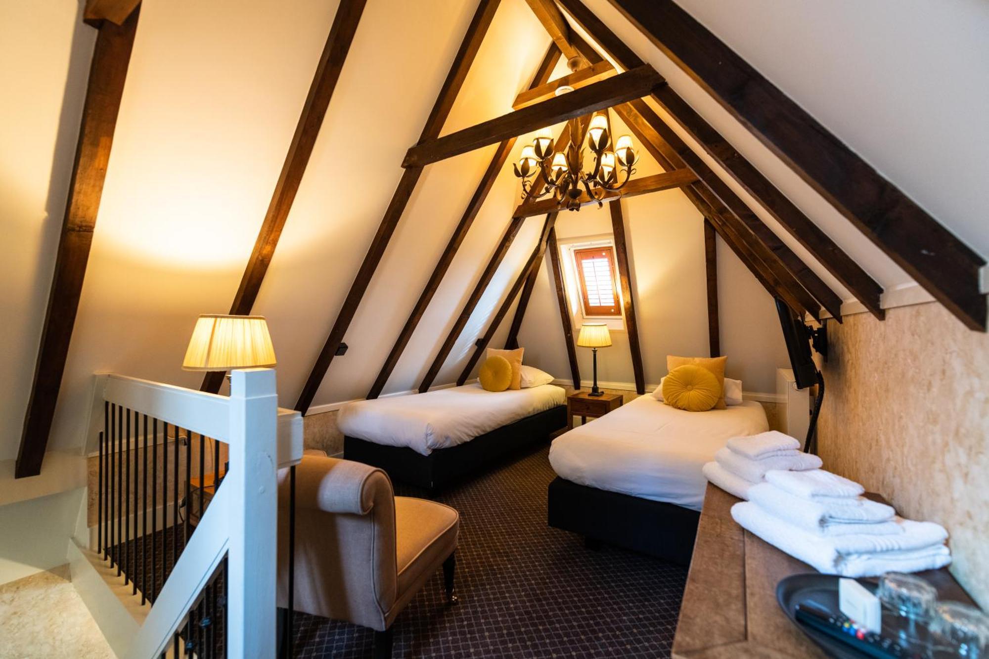 Grand Boutique Hotel-Restaurant Huis Vermeer Девентер Номер фото