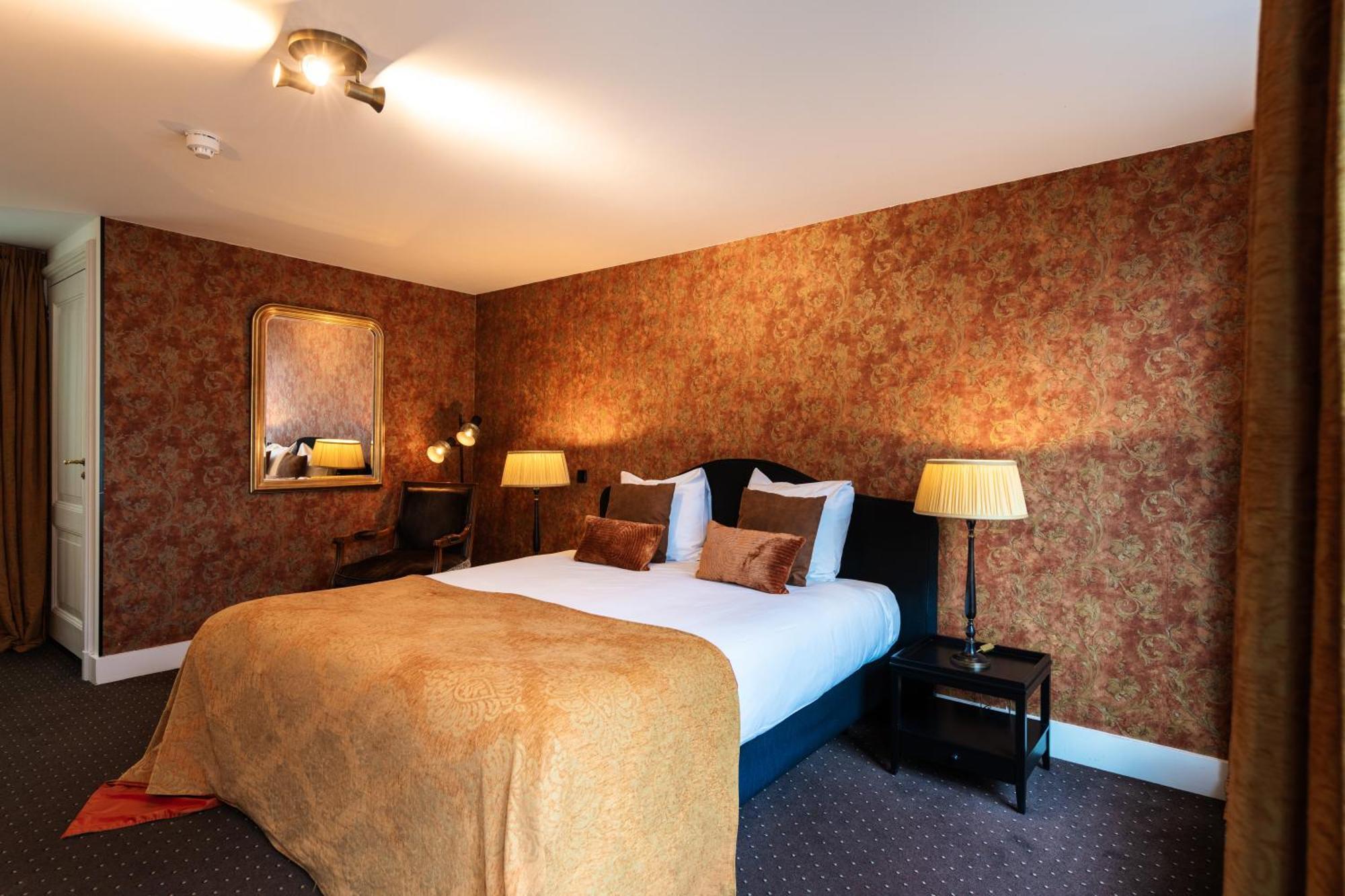 Grand Boutique Hotel-Restaurant Huis Vermeer Девентер Номер фото