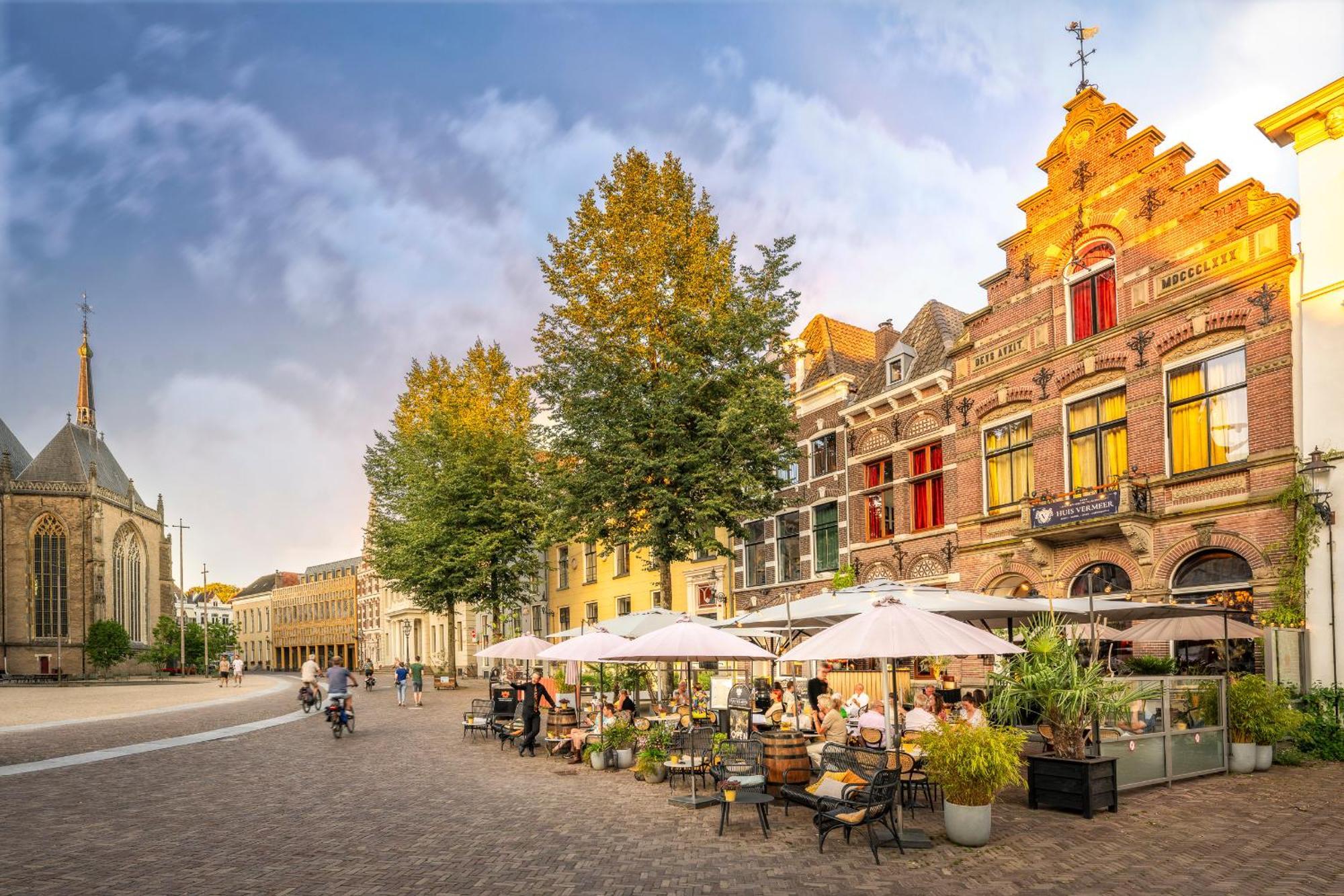Grand Boutique Hotel-Restaurant Huis Vermeer Девентер Екстер'єр фото