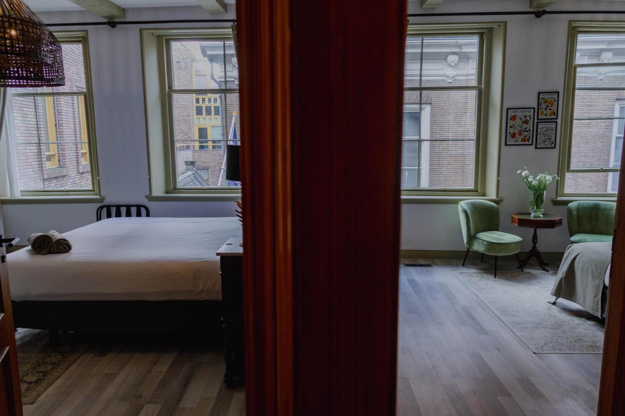 Grand Boutique Hotel-Restaurant Huis Vermeer Девентер Номер фото